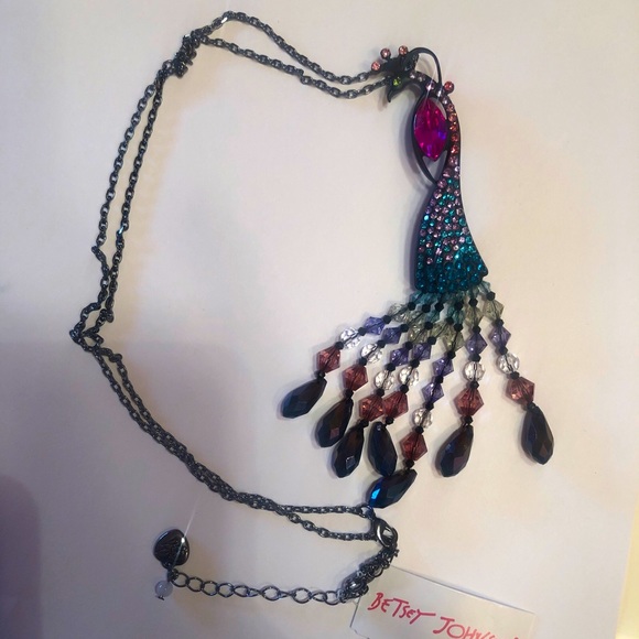 Betsey Johnson Hematite Tone Peacock Pendant Necklace Fringe & Crystal Accents - Picture 4 of 10